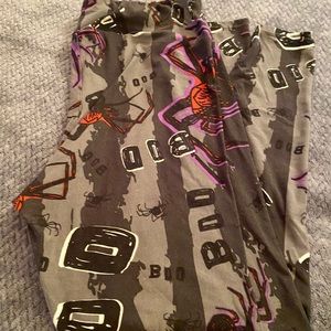 Lularoe halloween leggings, TC2 - tall and curvy 2, super fun and scary print